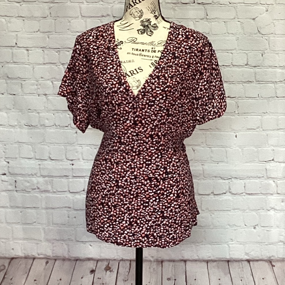 20. Chelsea 28 Black & Coral Cap Sleeve Blouse NWT - XL